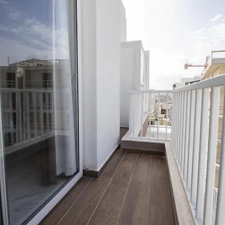 Seafront Penthouse *
